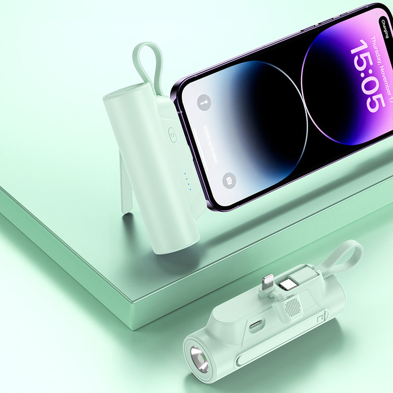 🔋 Altijd Opgeladen! Multifunctionele Draagbare Oplader met Kabel 🎉