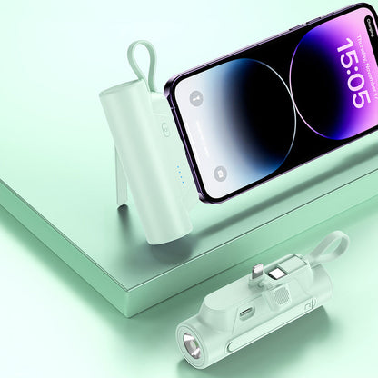 🔋 Altijd Opgeladen! Multifunctionele Draagbare Oplader met Kabel 🎉